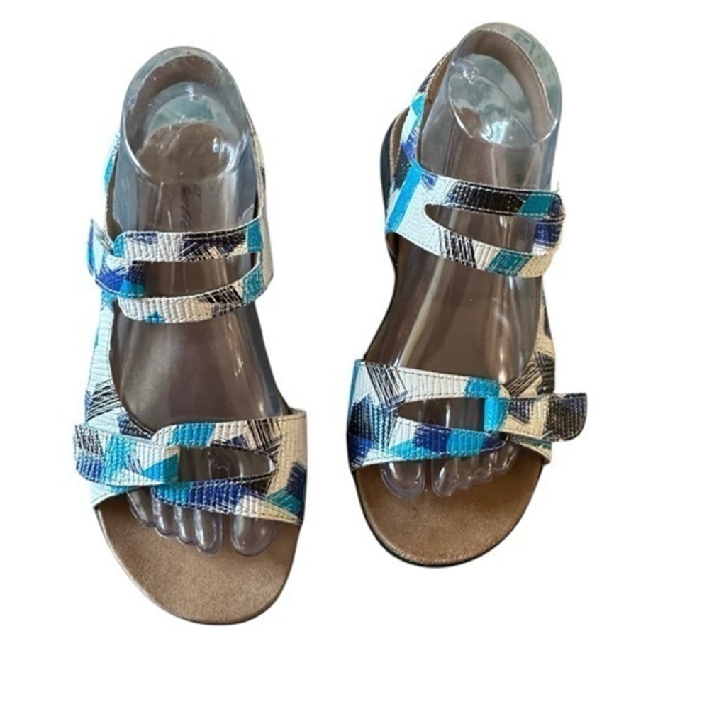 Trotters Sandals